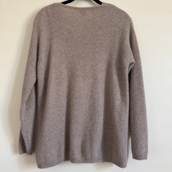 Vintage United Colors of Benetton Taupe V-Neck Sweater, Wool + Angora, Small - Picture 2 of 12
